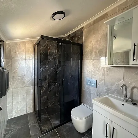 Vilă Oeztuerk I For Rent