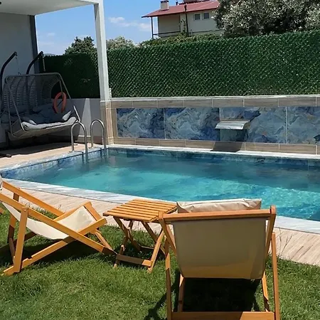 Oeztuerk I For Rent Fethiye